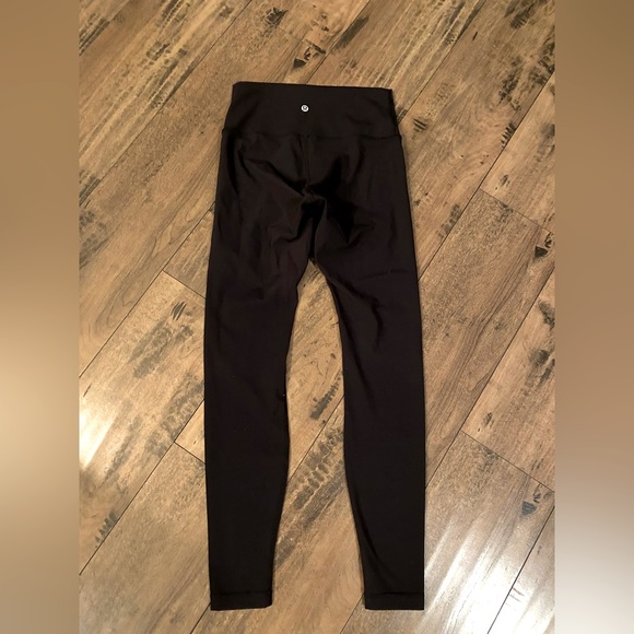 Lululemon leggings- Sz 6 - Picture 1 of 1